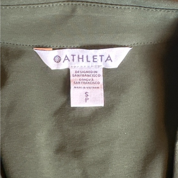 Athleta Everlasting sleeveless button-up tank olive/khaki green - Picture 7 of 11